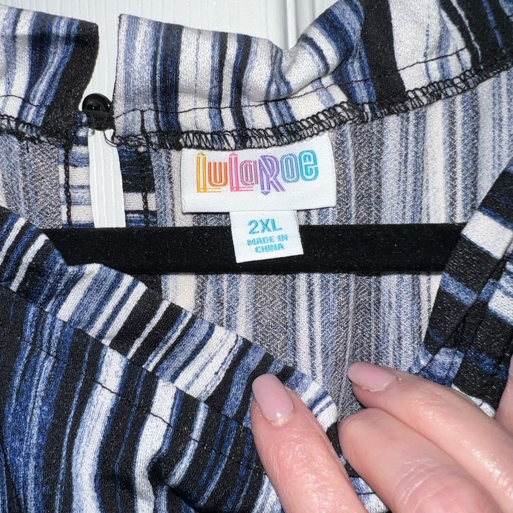 LuLaRoe Blue and White Striped Midi Dress. Size 2XL. EUC - Picture 3 of 4